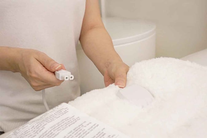 How to Remove Cord From Electric Blanket to Wash 
